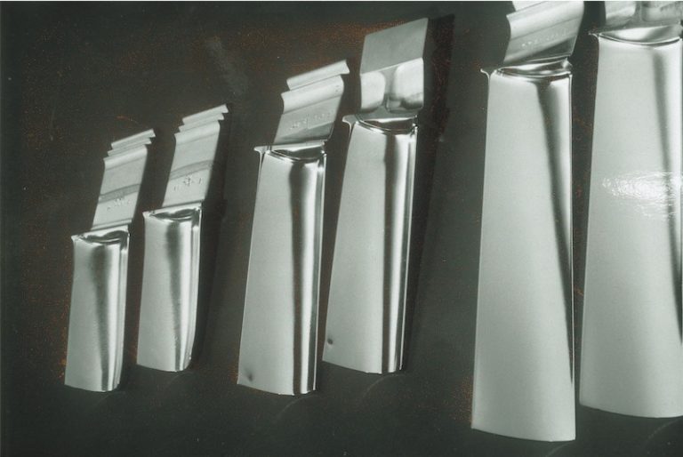 Oberflächen entgraten Poligrat Deutschland GmbH